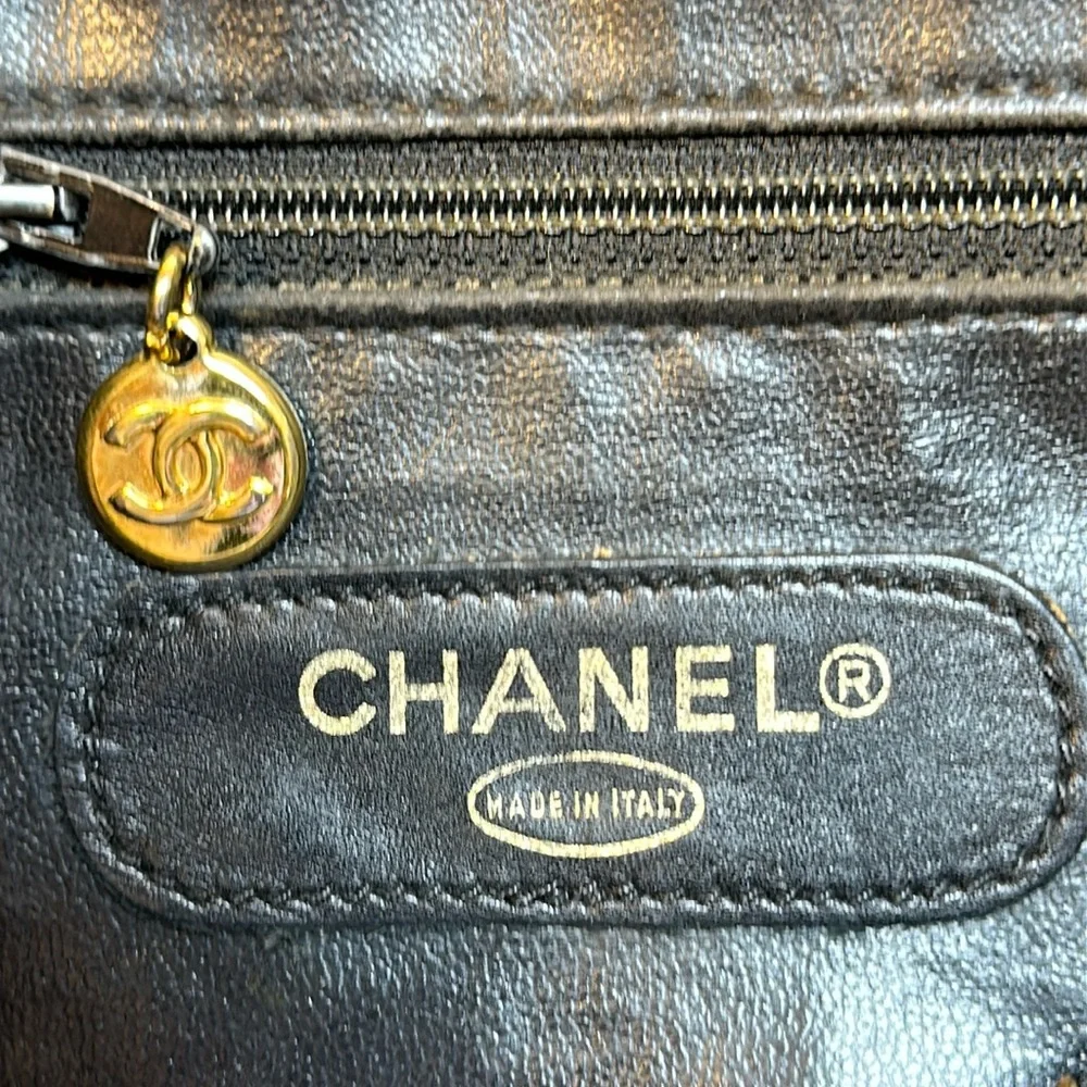 CHANEL Boston Bag Diamond Stitch Calfskin  Made in Italy, Chanel Dustbag, COA - Picture 4 of 15